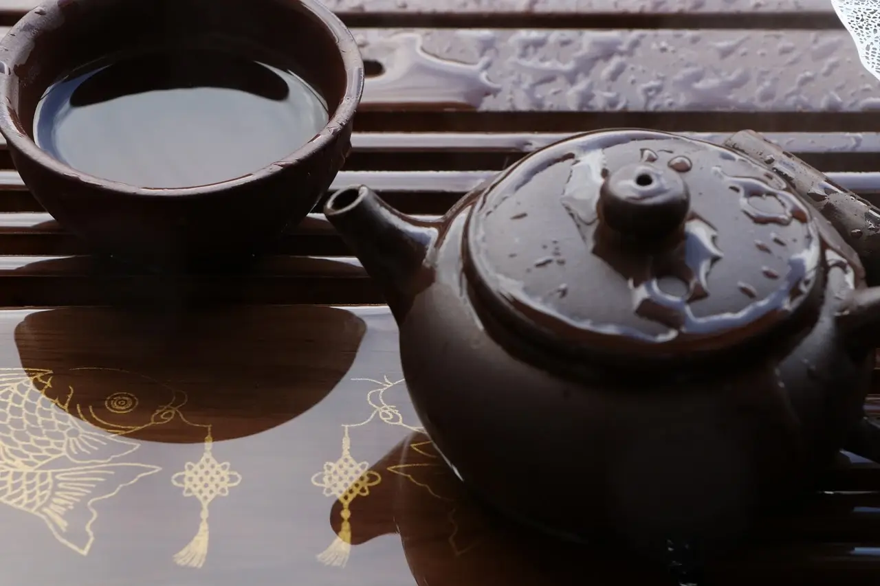 how to clean a ceramic tea kettle