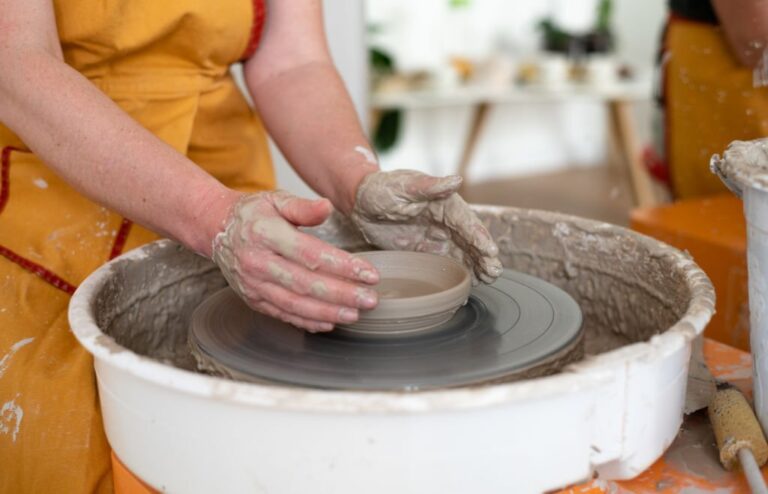 Table Top Pottery Wheel – Beginner to Advanced