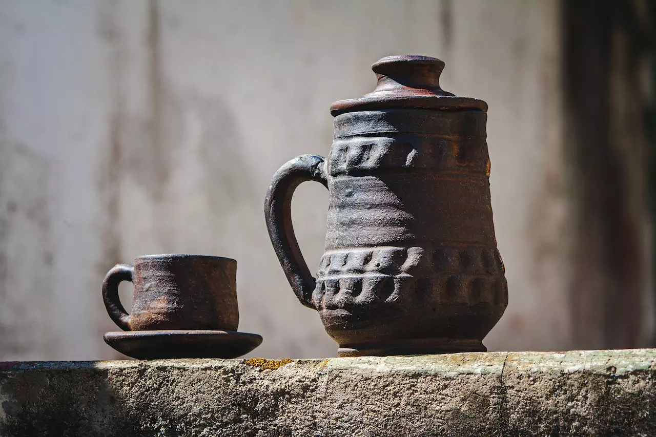 what did the pottery look like during the archaic period